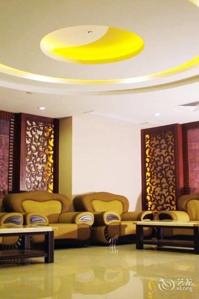 Wanyi Hotel ตงกวน ภายนอก รูปภาพ